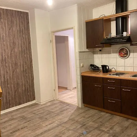 Schoene Dachgeschosswohnung Lägenhet